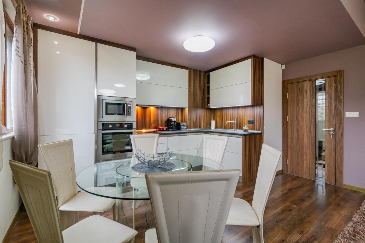 Apartament Cosy Luxury Flat In The Centrum- 90sqm - 3 Rooms. Warna